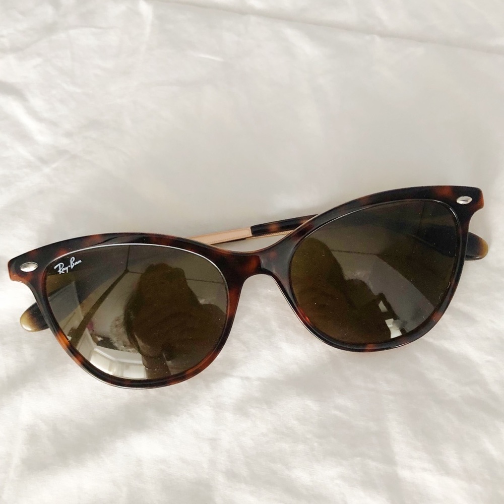 Ray Ban Tortoise Cat Eye Sunglasses